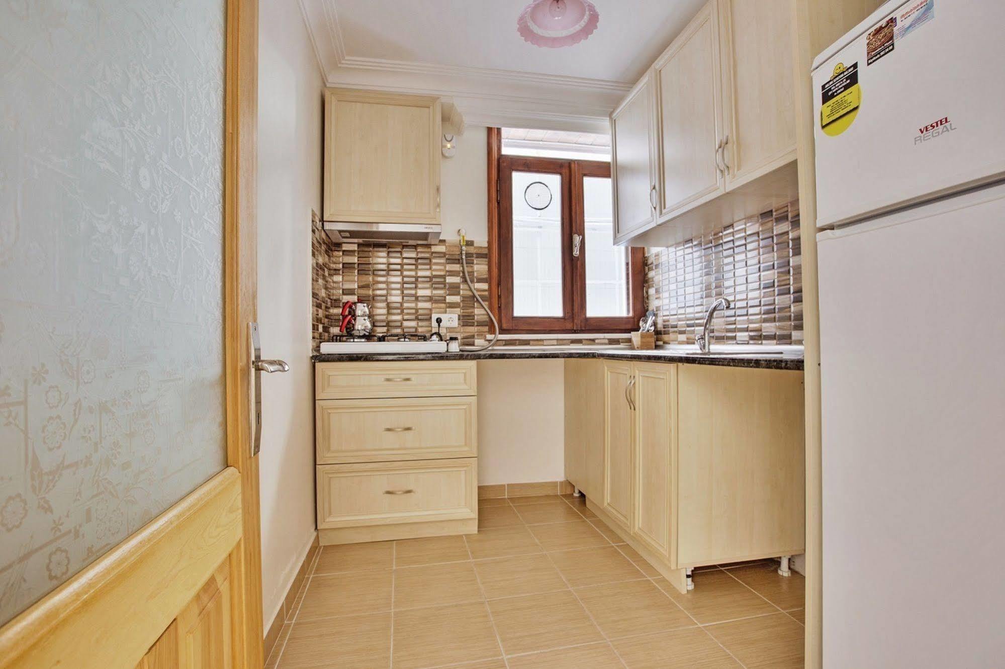 Buyukada Apart Hotel - Sehbal Adalar Zewnętrze zdjęcie